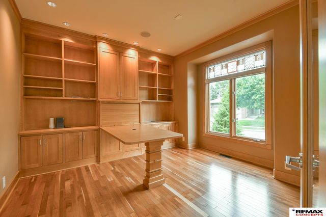 4845 Old Creek Road, Lincoln, NE 68516