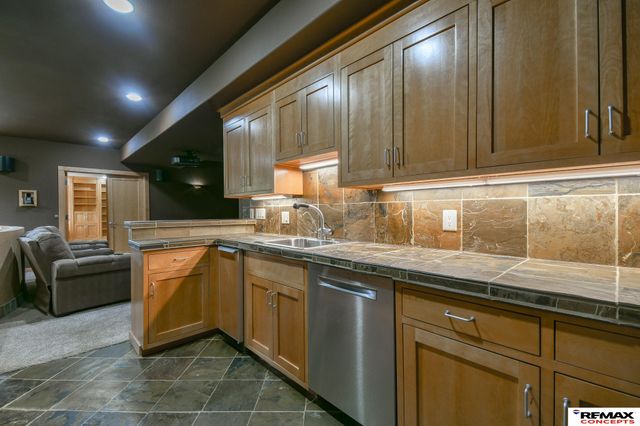 4845 Old Creek Road, Lincoln, NE 68516