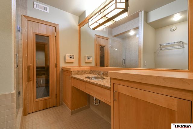 4845 Old Creek Road, Lincoln, NE 68516