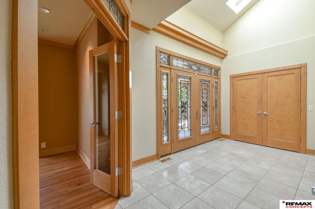4845 Old Creek Road, Lincoln, NE 68516