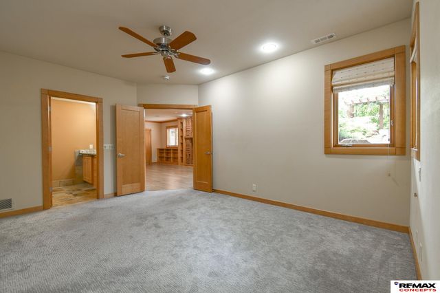 4845 Old Creek Road, Lincoln, NE 68516