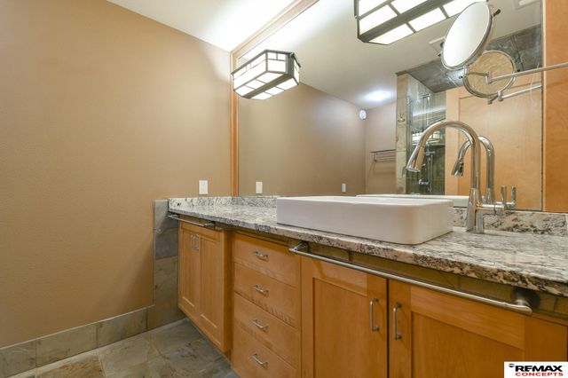 4845 Old Creek Road, Lincoln, NE 68516