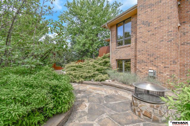 4845 Old Creek Road, Lincoln, NE 68516