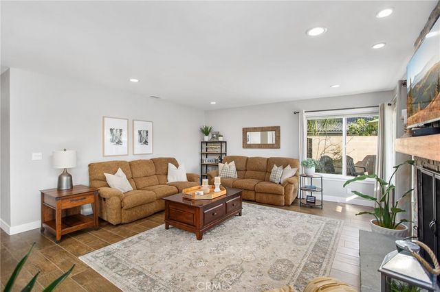 30249 Spray Drive, Canyon Lake, CA 92587