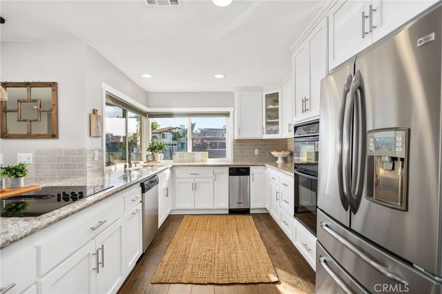 30249 Spray Drive, Canyon Lake, CA 92587