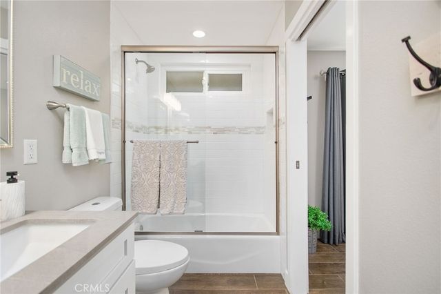 30249 Spray Drive, Canyon Lake, CA 92587