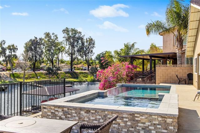 30249 Spray Drive, Canyon Lake, CA 92587