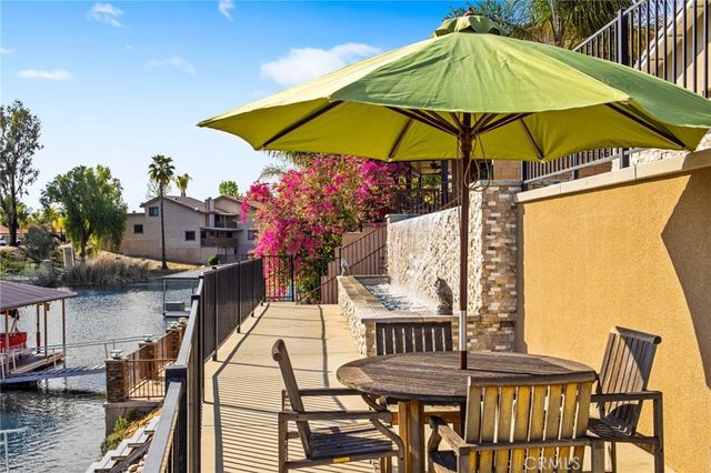 30249 Spray Drive, Canyon Lake, CA 92587