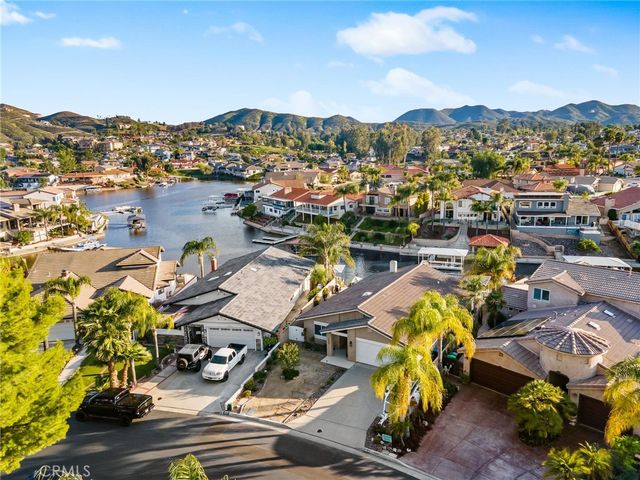 30249 Spray Drive, Canyon Lake, CA 92587