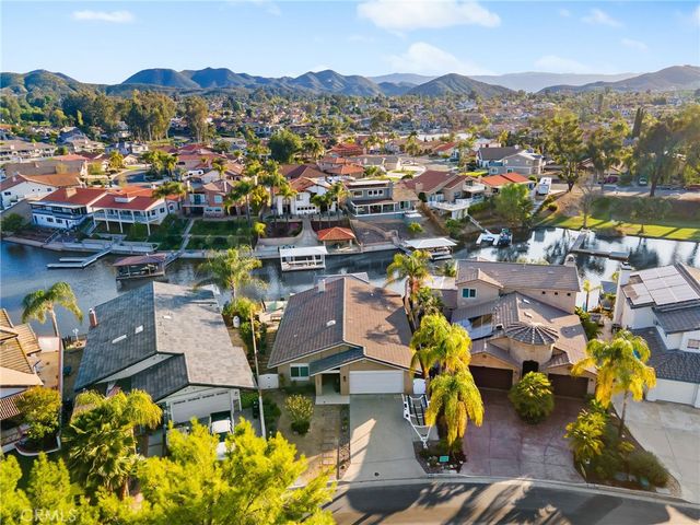 30249 Spray Drive, Canyon Lake, CA 92587