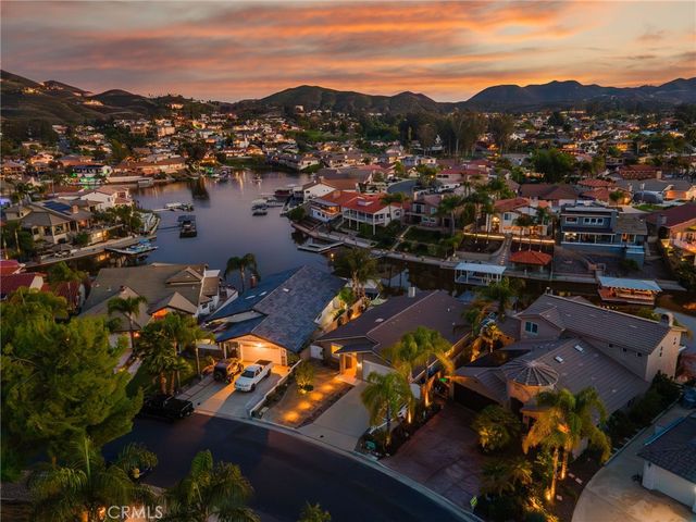 30249 Spray Drive, Canyon Lake, CA 92587