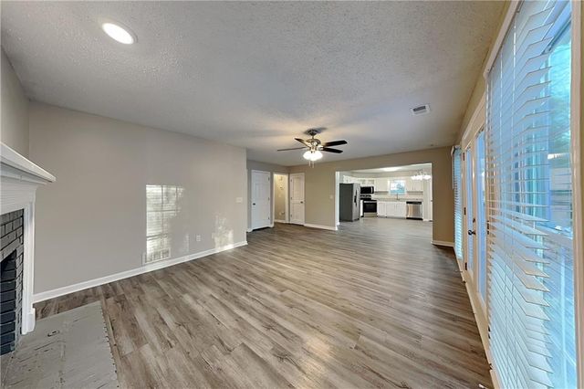 4203 E Emerald NW Drive, Kennesaw, GA 30144