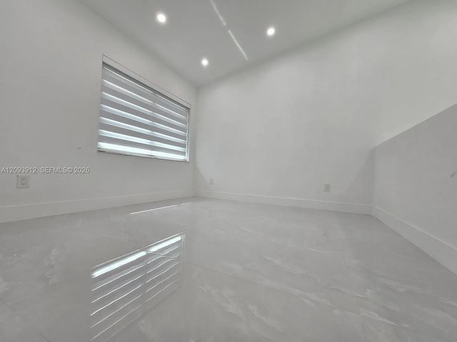 6711 SW 127th Place 0, Miami, FL 33183