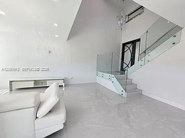 6711 SW 127th Place 0, Miami, FL 33183