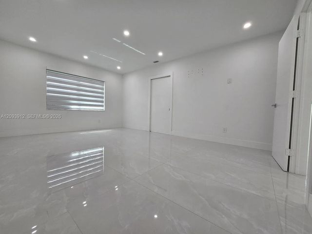 6711 SW 127th Place 0, Miami, FL 33183