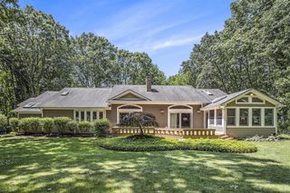 100 Alto Relievo Way, Marshall, MI 49068