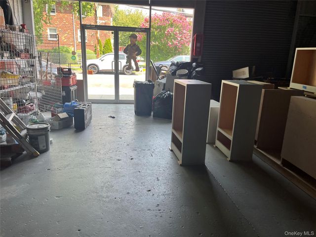 42-06 192th St, Flushing, NY 11358