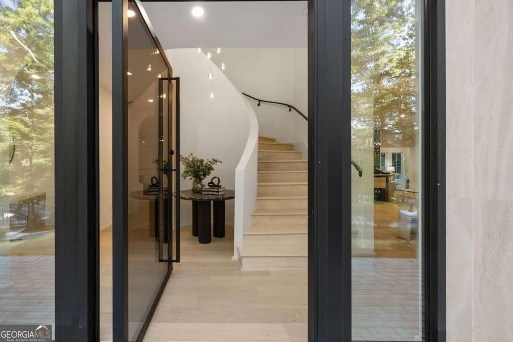 1120 Heards Ferry Road, Sandy Springs, GA 30328 — photo 4