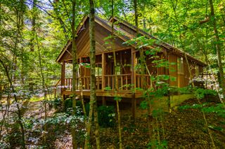 3380 Helmsburg Road, Nashville, IN 47448