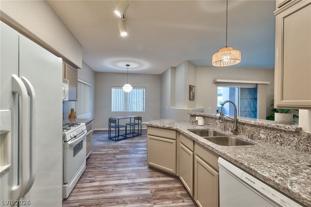 1050 East Cactus Avenue 1081, Las Vegas, NV 89183