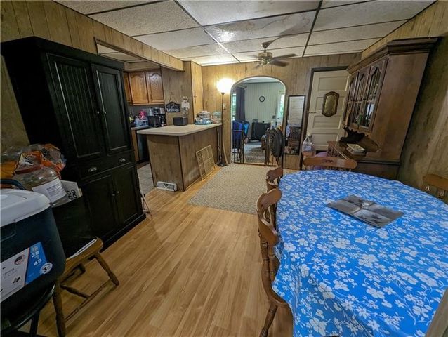 549 W Wayne St, City Of But Sw, PA 16001