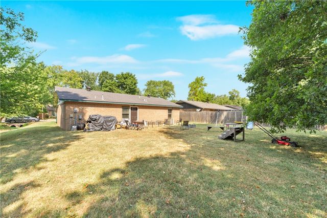 2701 N 3rd Street, Rogers, AR 72756