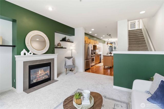 2225 NW Moraine Place, Issaquah, WA 98027