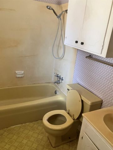 3327 Warwick Drive, Shreveport, LA 71118