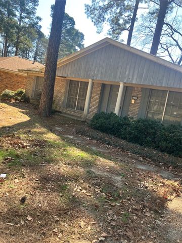 3327 Warwick Drive, Shreveport, LA 71118