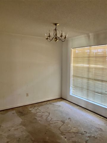 3327 Warwick Drive, Shreveport, LA 71118