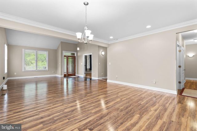 8024 SOLLEY RD, Glen Burnie, MD 21060