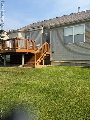 830 Woodhaven, Walled Lake, MI 48390