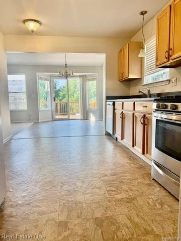 830 Woodhaven, Walled Lake, MI 48390