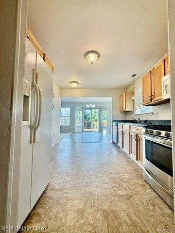 830 Woodhaven, Walled Lake, MI 48390