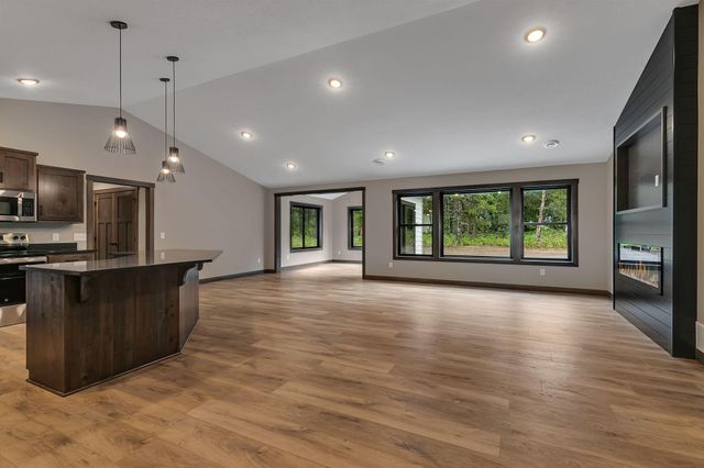 11940 Fiber Drive, Baxter, MN 56425