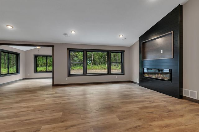 11940 Fiber Drive, Baxter, MN 56425