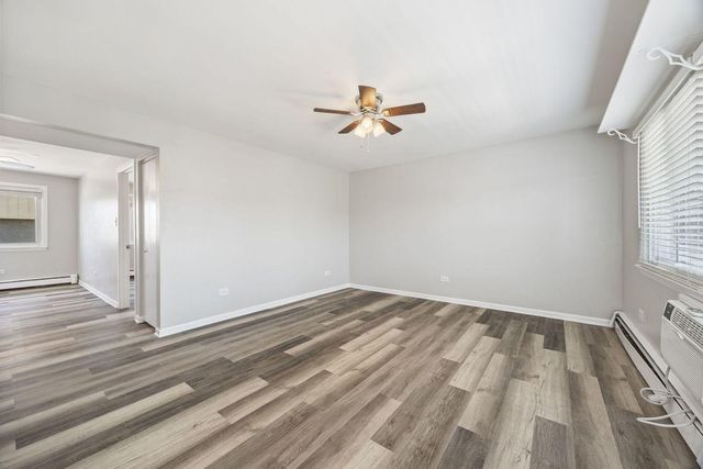 7834 95th Street 2H, Hickory Hills, IL 60457