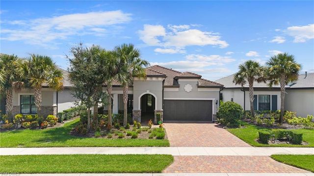 9811 Everglades DR, Naples, FL 34120