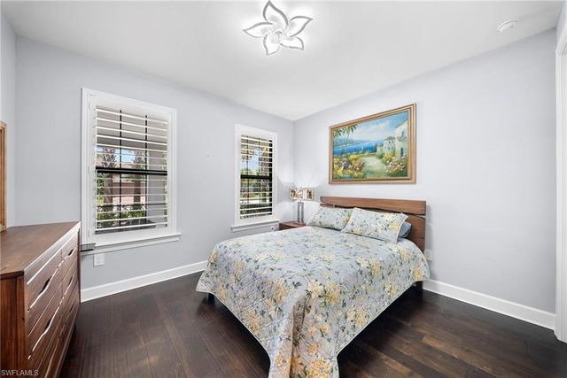 9811 Everglades DR, Naples, FL 34120