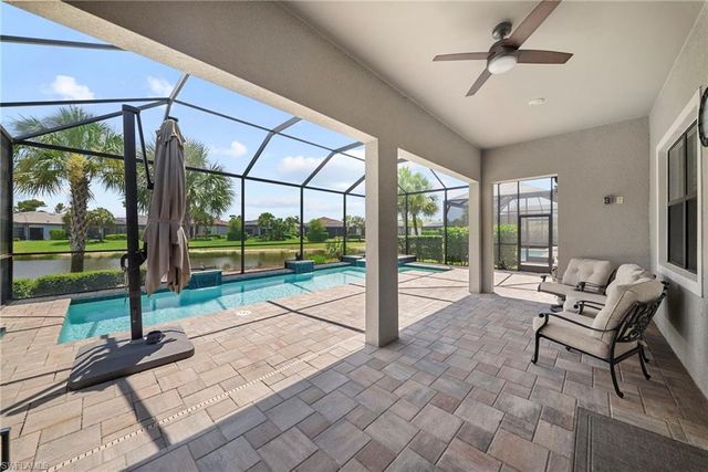 9811 Everglades DR, Naples, FL 34120