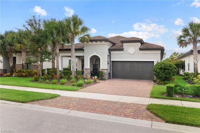9811 Everglades DR, Naples, FL 34120
