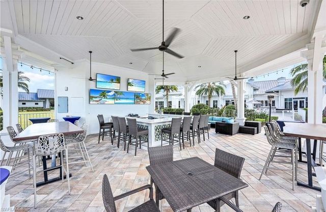 9811 Everglades DR, Naples, FL 34120