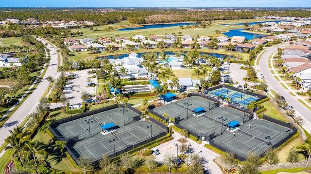 9811 Everglades DR, Naples, FL 34120