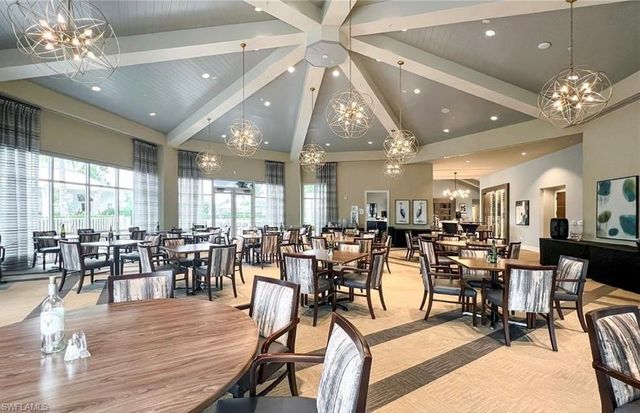 9811 Everglades DR, Naples, FL 34120