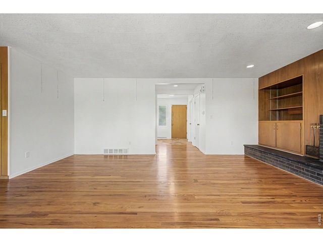 2555 Queen St, Lakewood, CO 80215