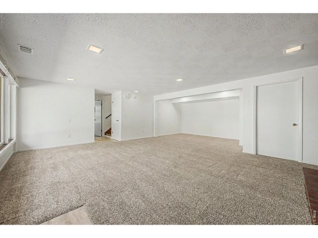 2555 Queen St, Lakewood, CO 80215
