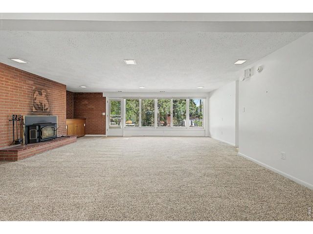 2555 Queen St, Lakewood, CO 80215
