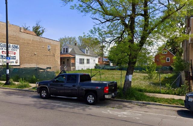 2419 N Central Avenue, Chicago, IL 60639