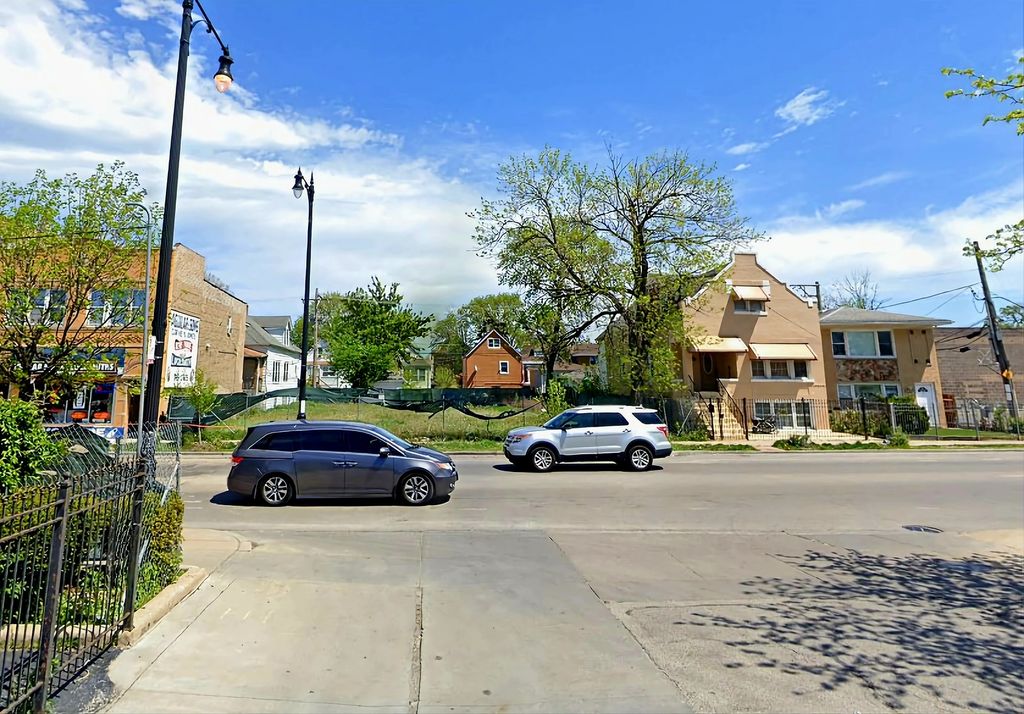 2419 N Central Avenue, Chicago, IL 60639