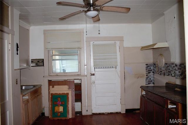 5269 Beacon Avenue, St Louis, MO 63120
